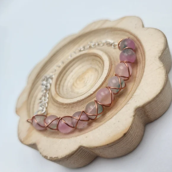 Handmade Wire-wrapped Elegant Pink Adjustable Beaded Bracelet - Picture 3 of 4